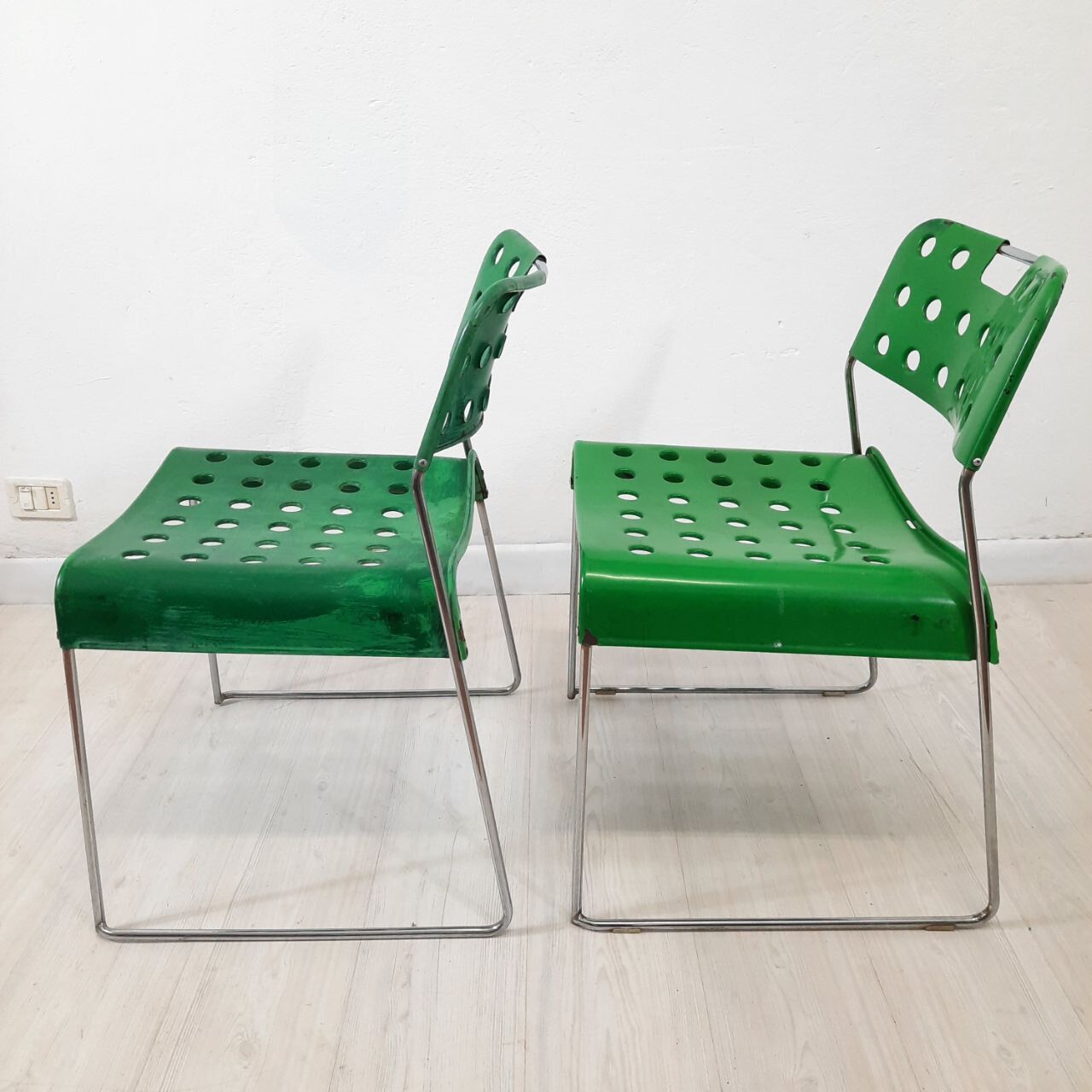11 chairs designed by Rodney Kinsman for Bieffeplast