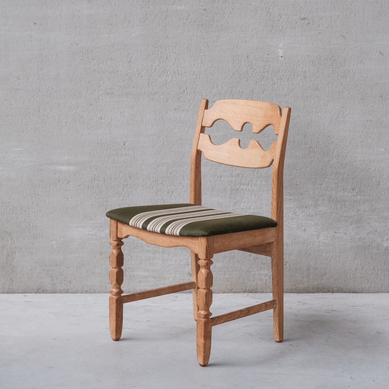 Oak razor danish mid-century dining chairs