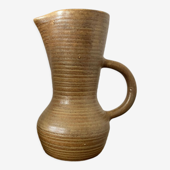 Digoin sandstone pitcher