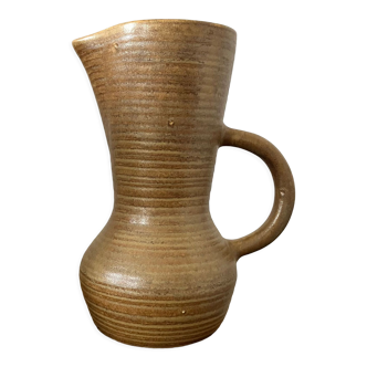 Digoin sandstone pitcher