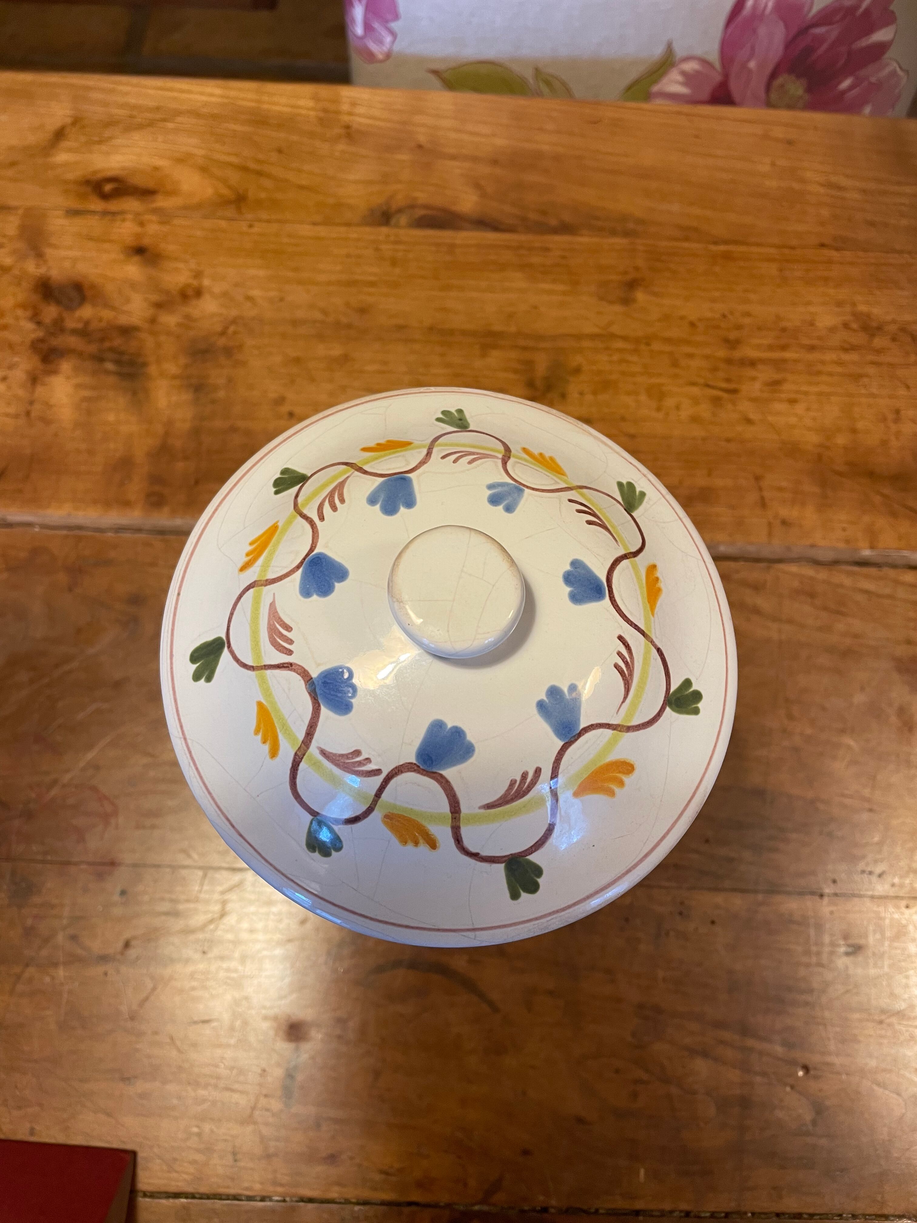 Pot with Henriot Quimper lid