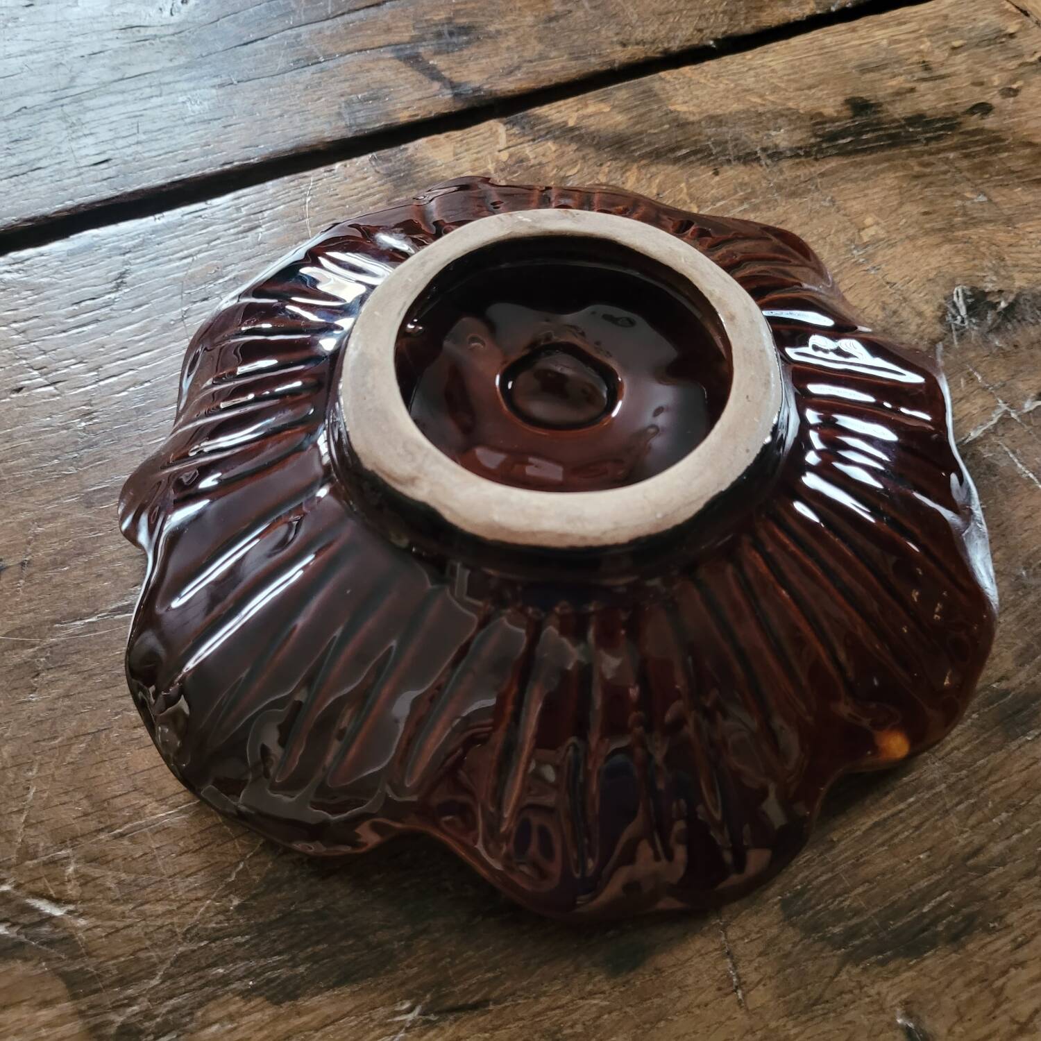 Vintage enamelled ceramic “flower” pocket emptier from the 60s/70s
