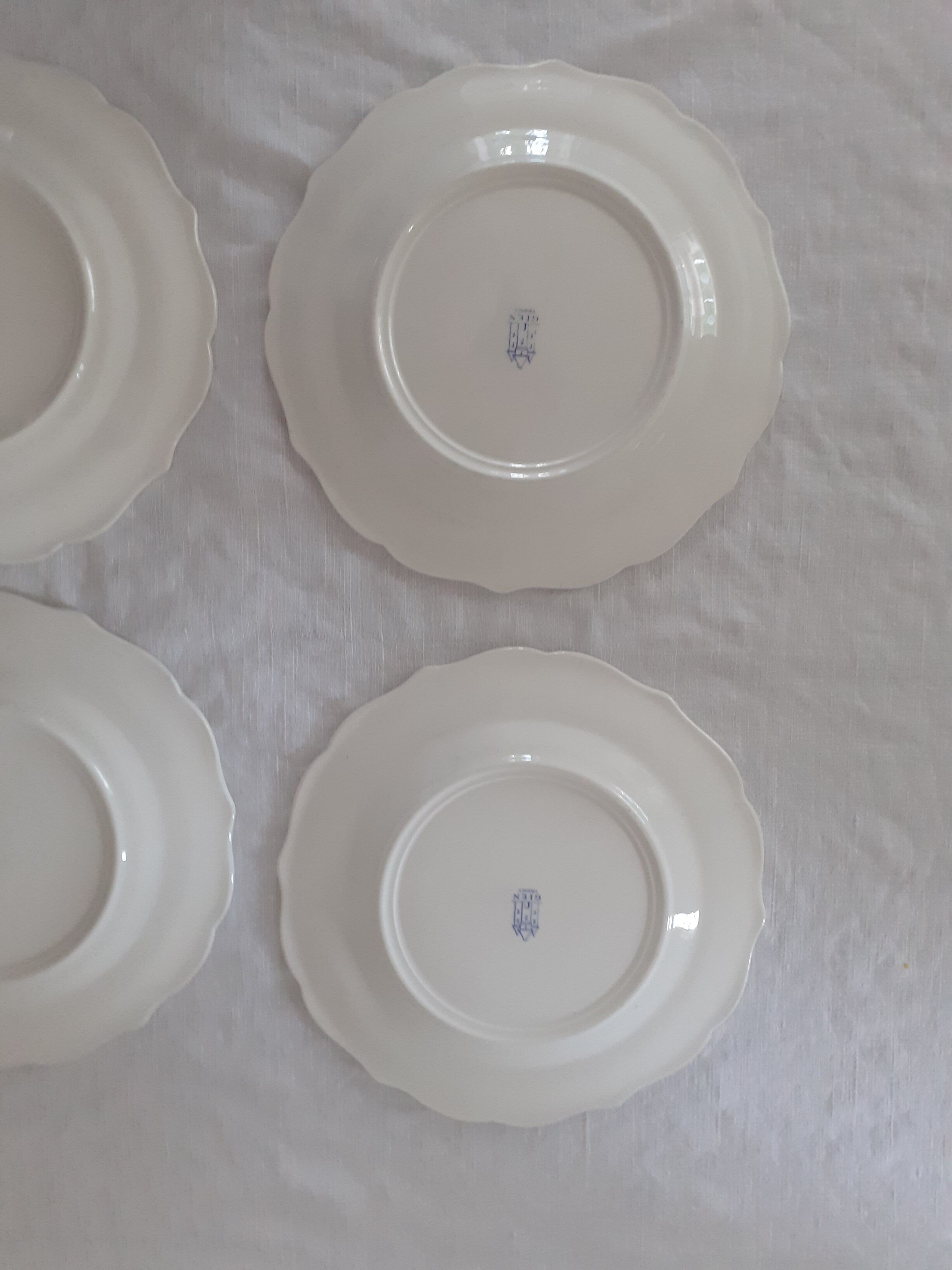 4 Plates made of GIEN camaieu blue central pattern and rinses model ROUEN