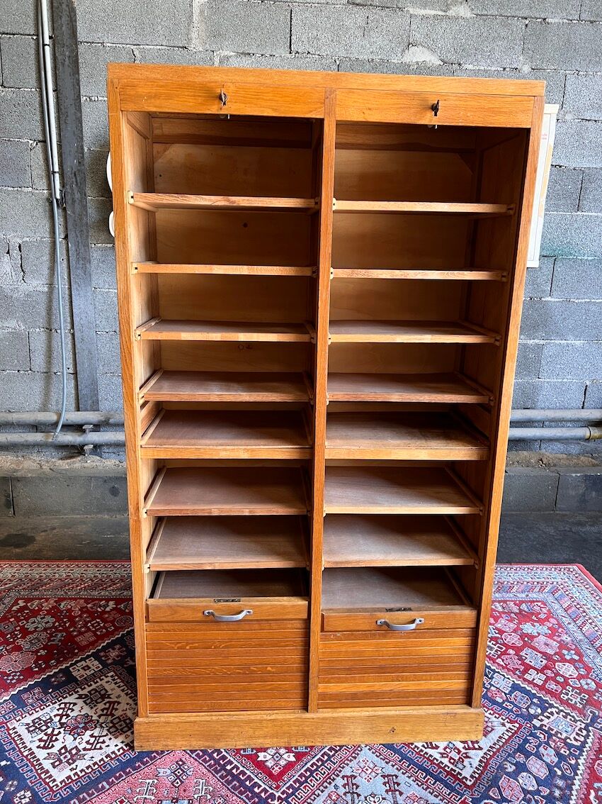 Meuble classeur double rideau vintage en chêne clair - Années 50