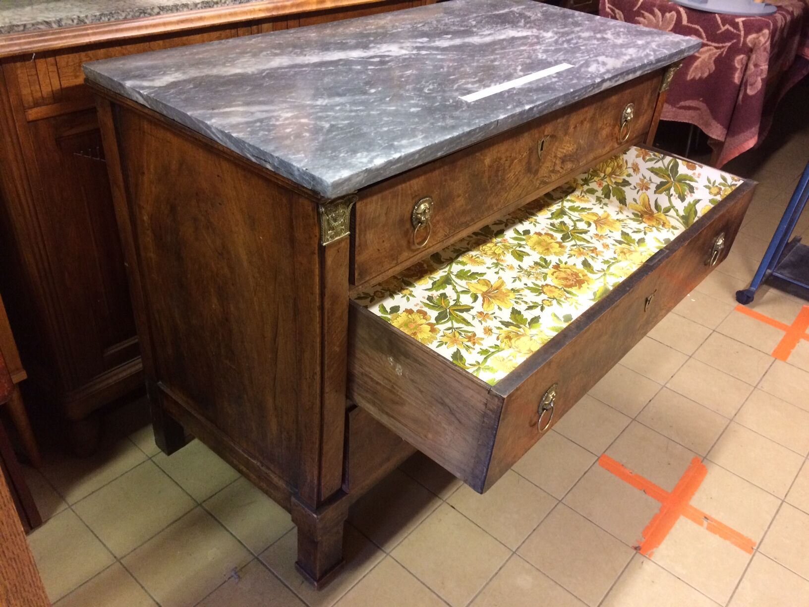 Empire dresser 3 drawers and grey marble tray
