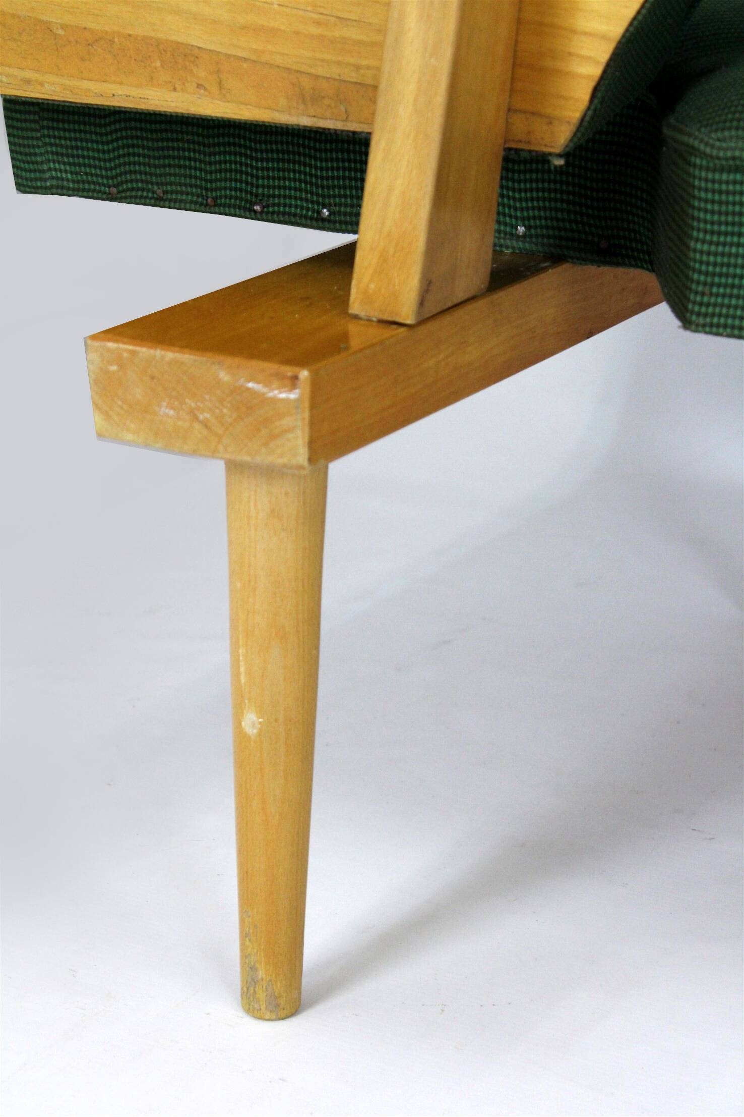 Sofa by Miroslav Navratil for Drevopodnik Brno, 1960s