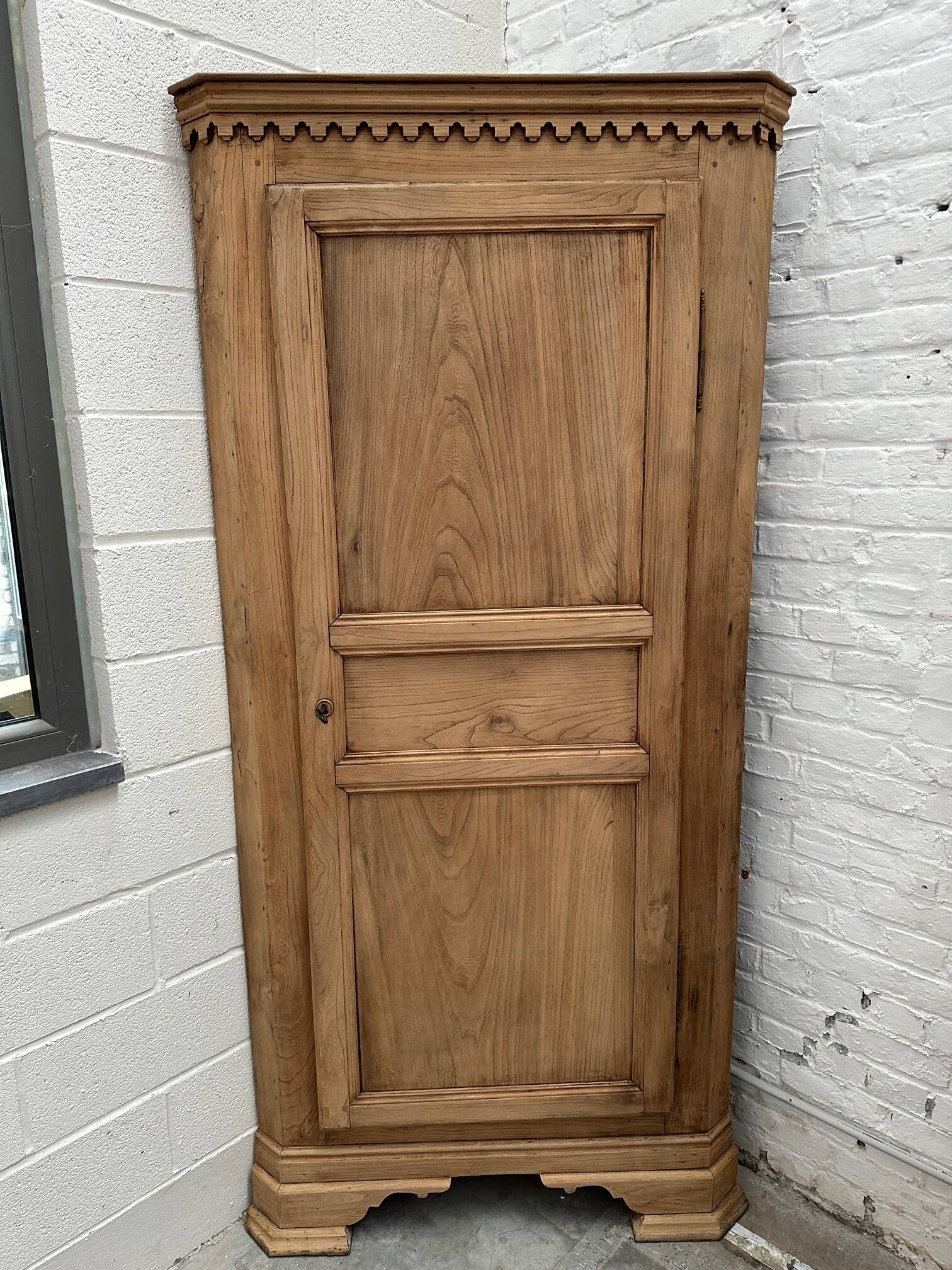 Late 19th century corner in solid elm