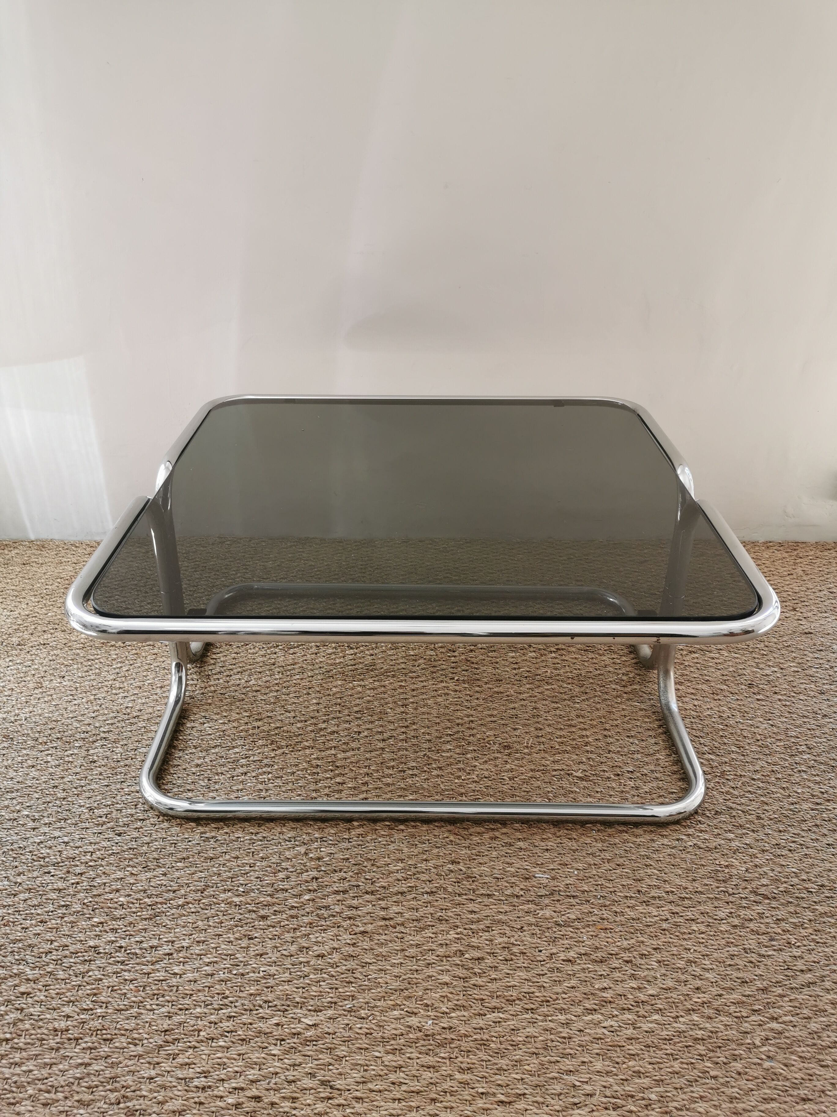 Table basse style bauhaus verre et chrome années 70
