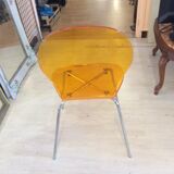 Polycarbonate chair and chrome legs