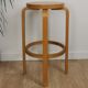 Tabourets en bois lamellé