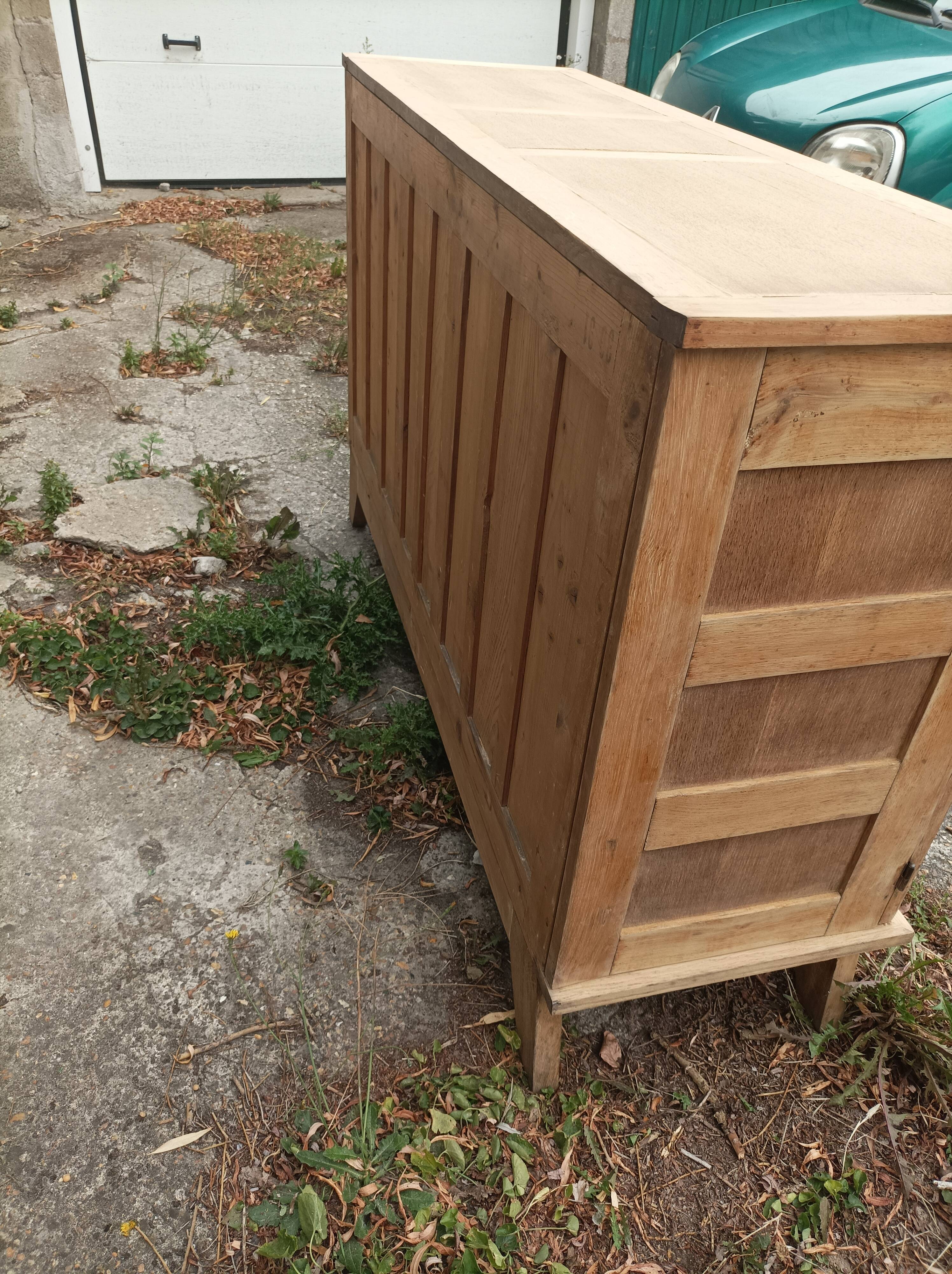 Buffet by René Gabriel