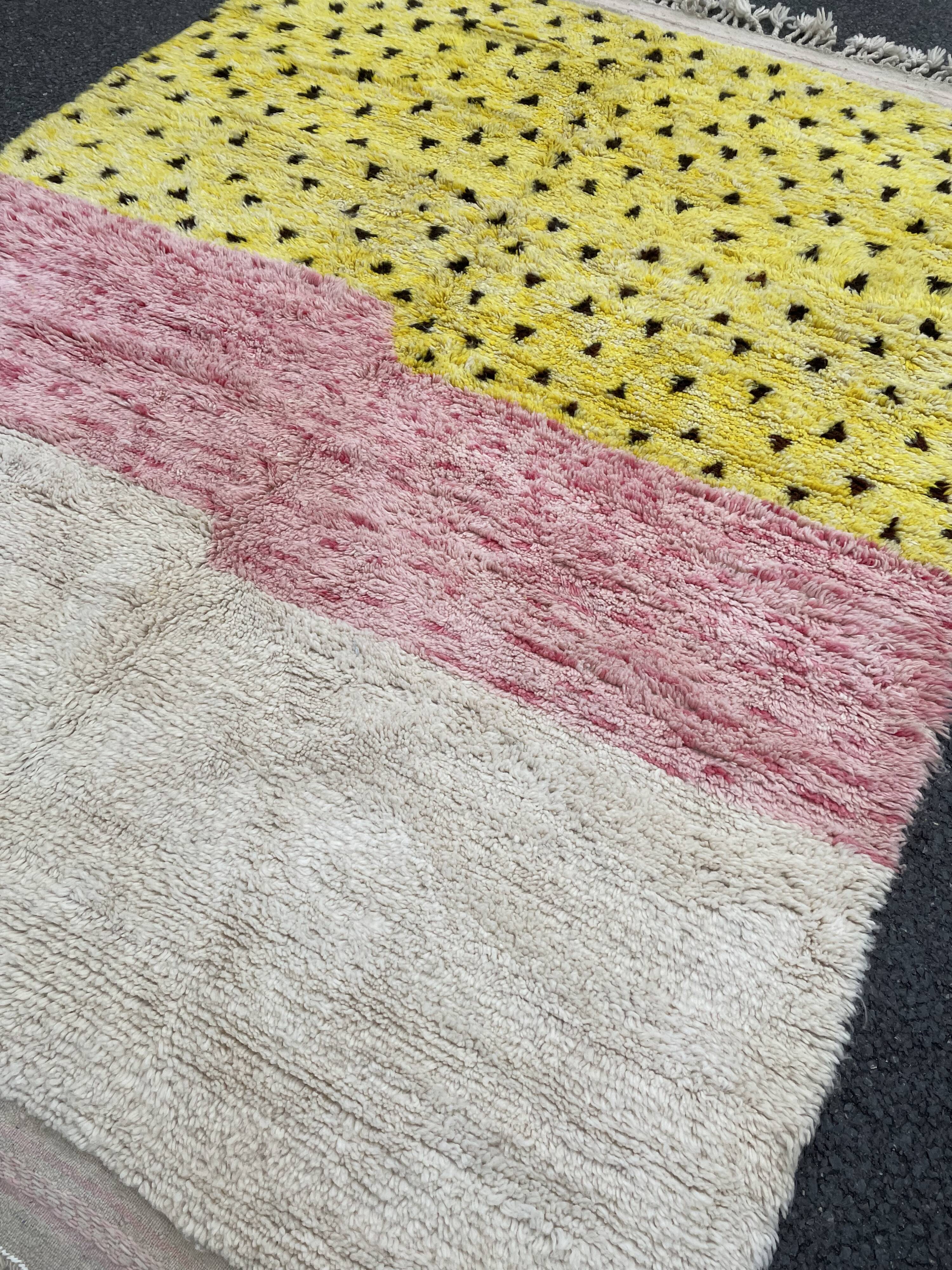 Moroccan carpet 200x290 cm