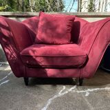 Velvet armchair, lipstick. (la redoute interieurs)