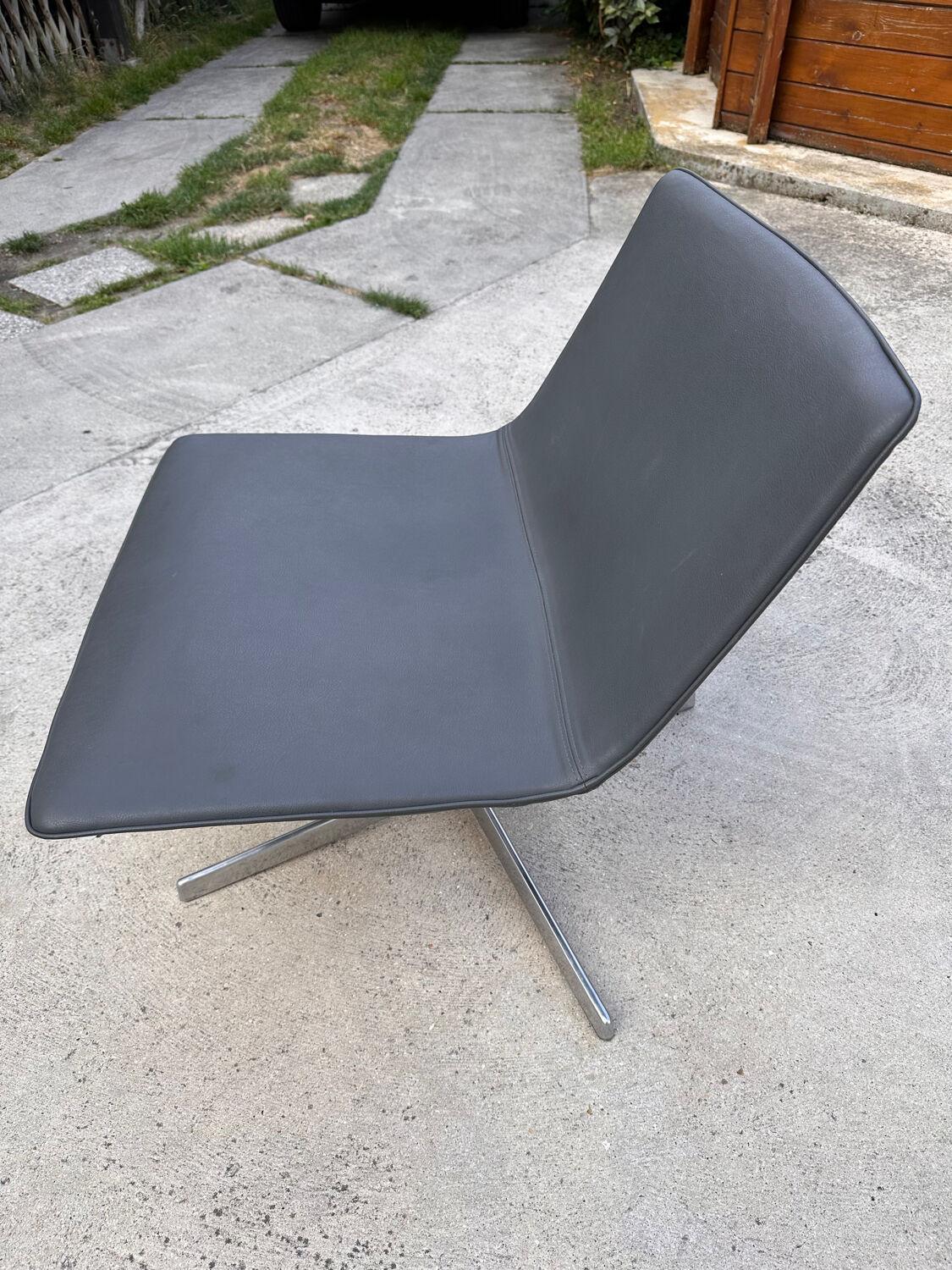 Lounge armchair arper catifa 60 leather grey 4 feet aluminum swivel