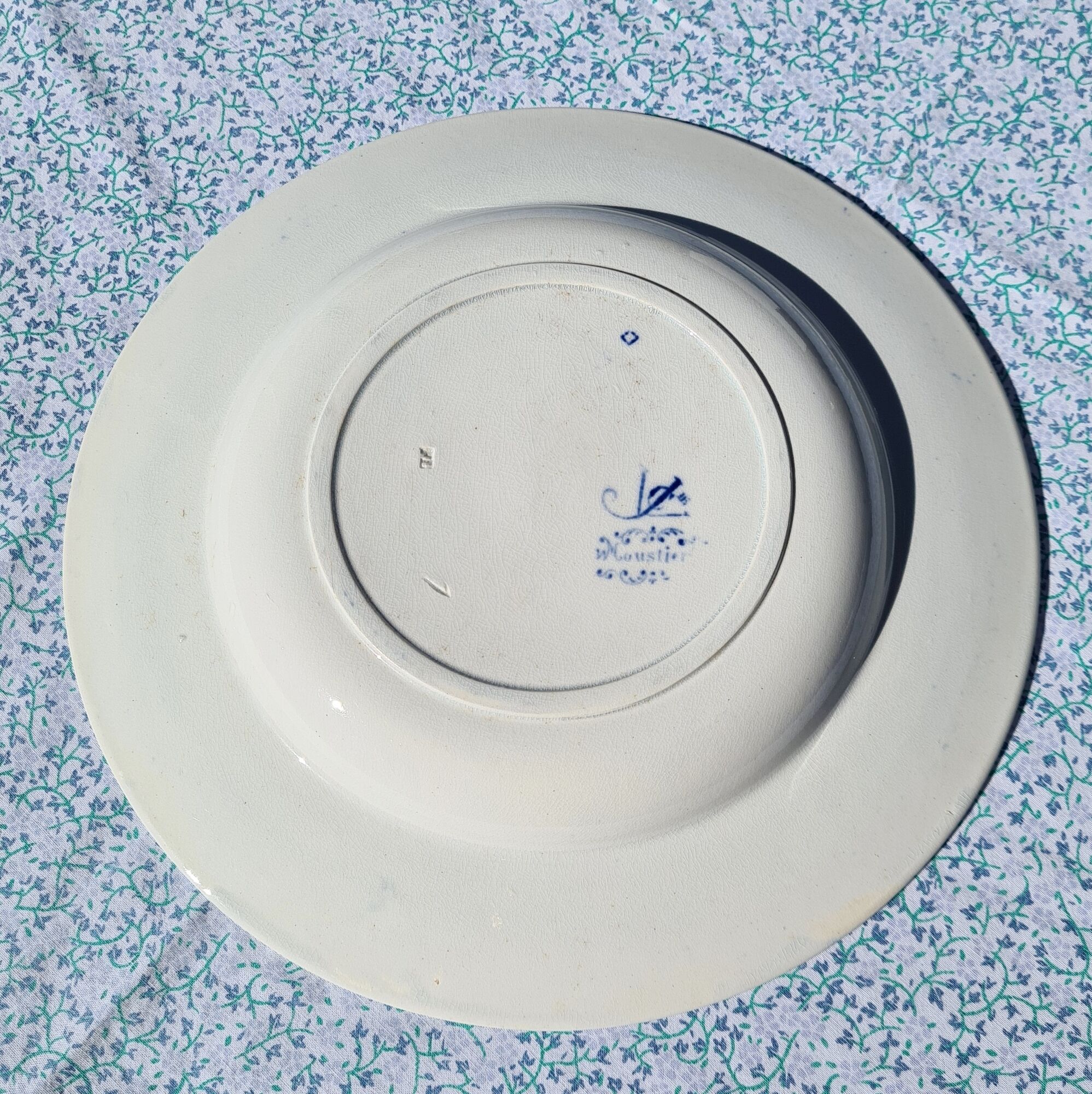 Set of 4 old hollow plates vieillard bordeaux model moustiers