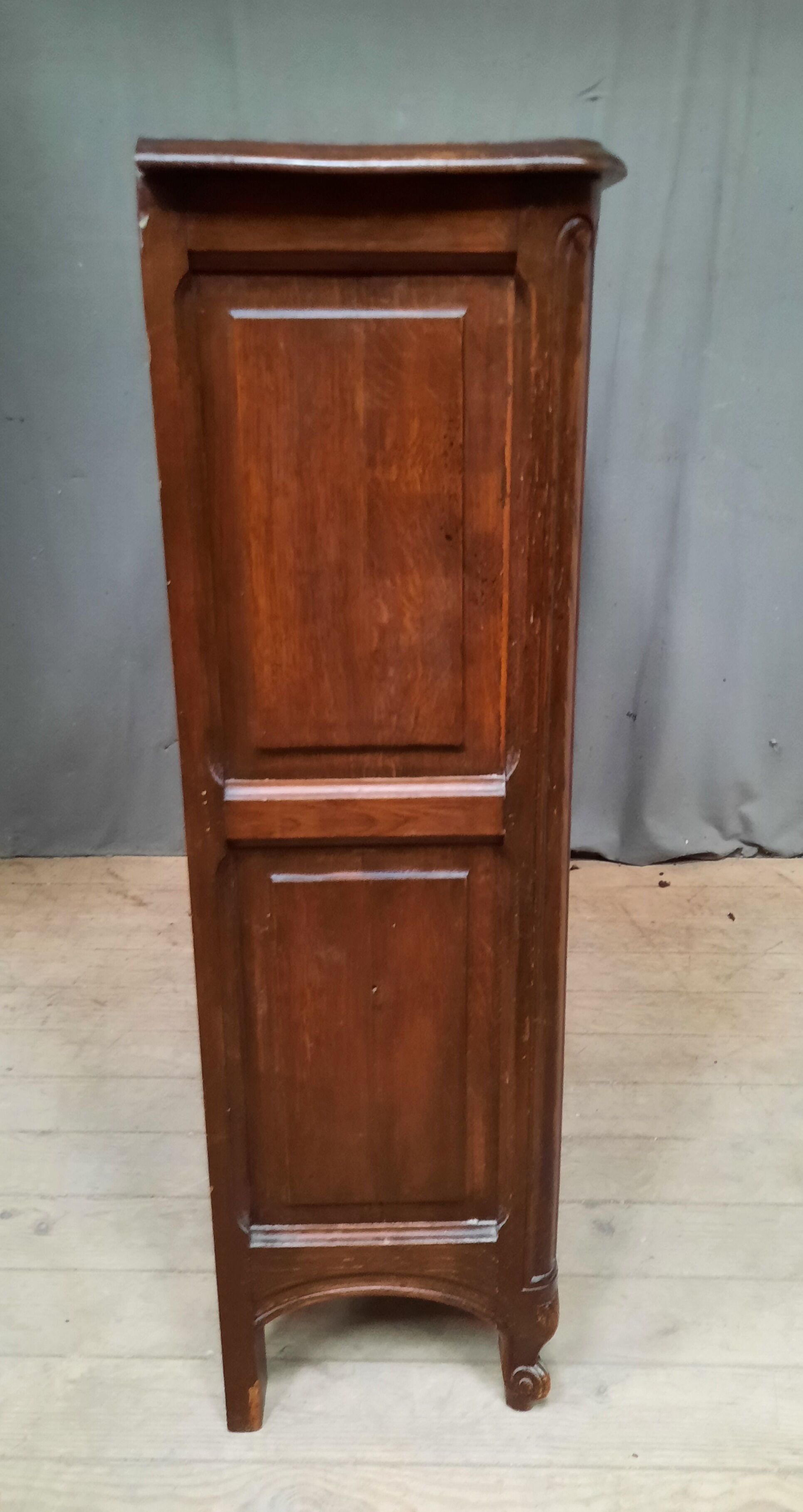Etagere en chene style Louis XV