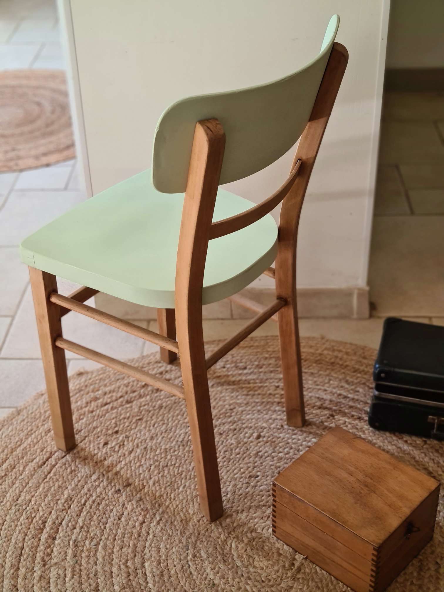 Antique bistro chair pimpée