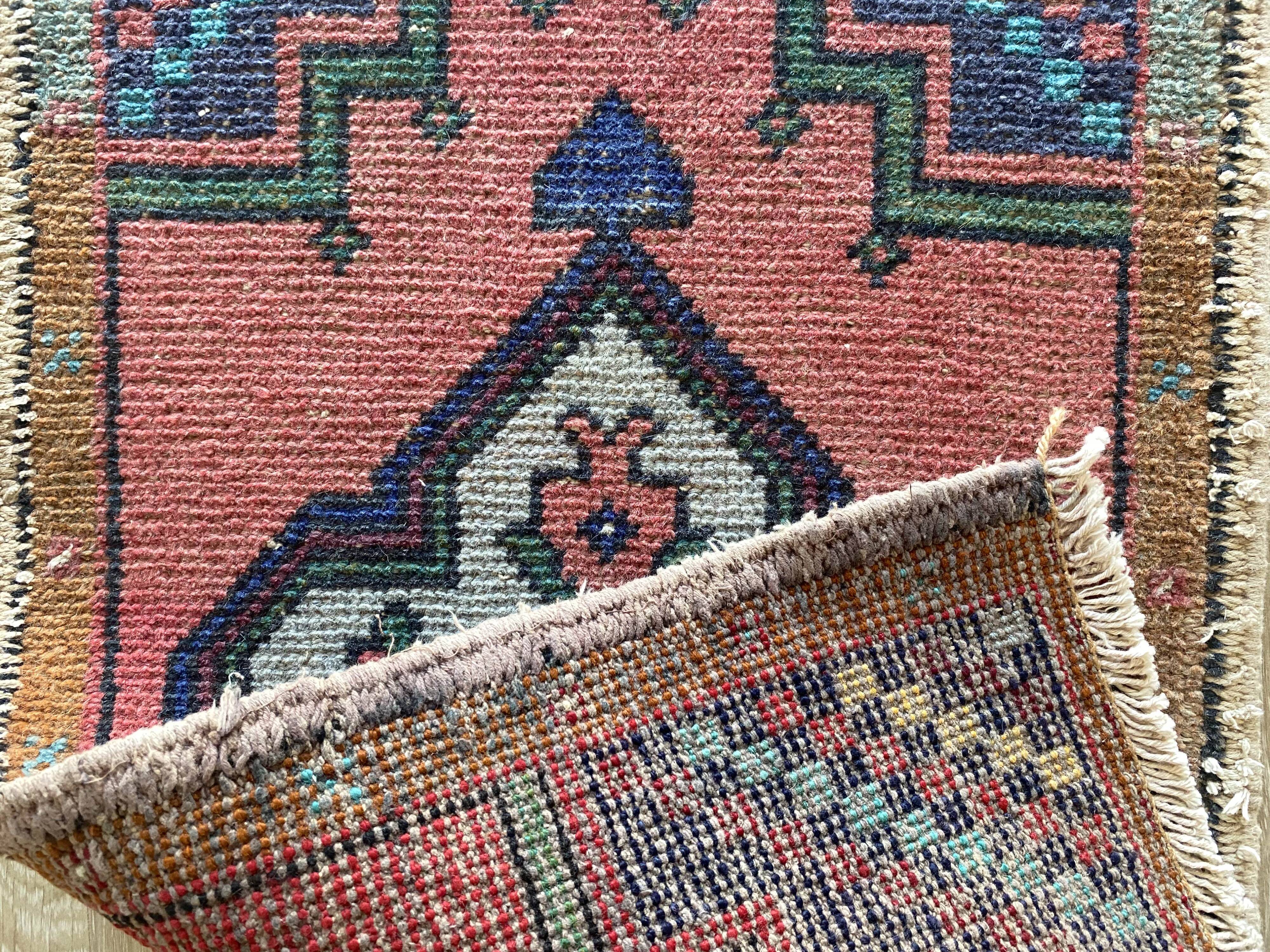 Small rug, Turkish vintage rug, Hand knotted rug,Mini door mat rug 48x85 Cm