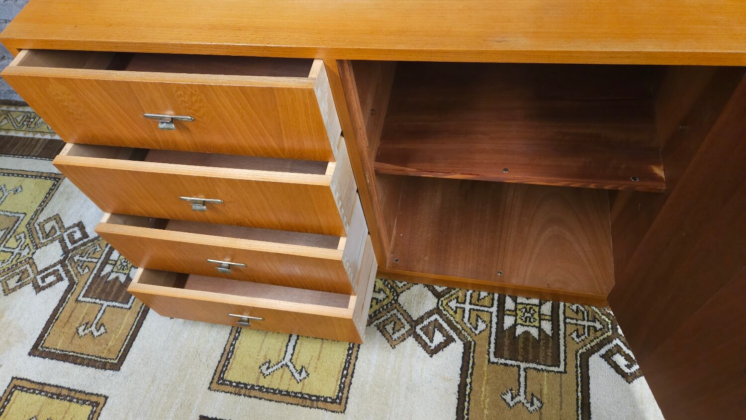 Vintage 1960s 4-drawer, 1-door cabinet