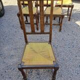 Chaises en bois et paille