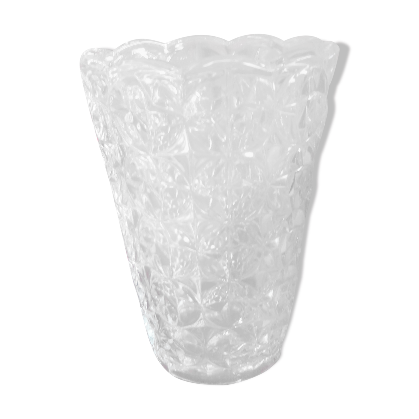 Vase en verre moulé
