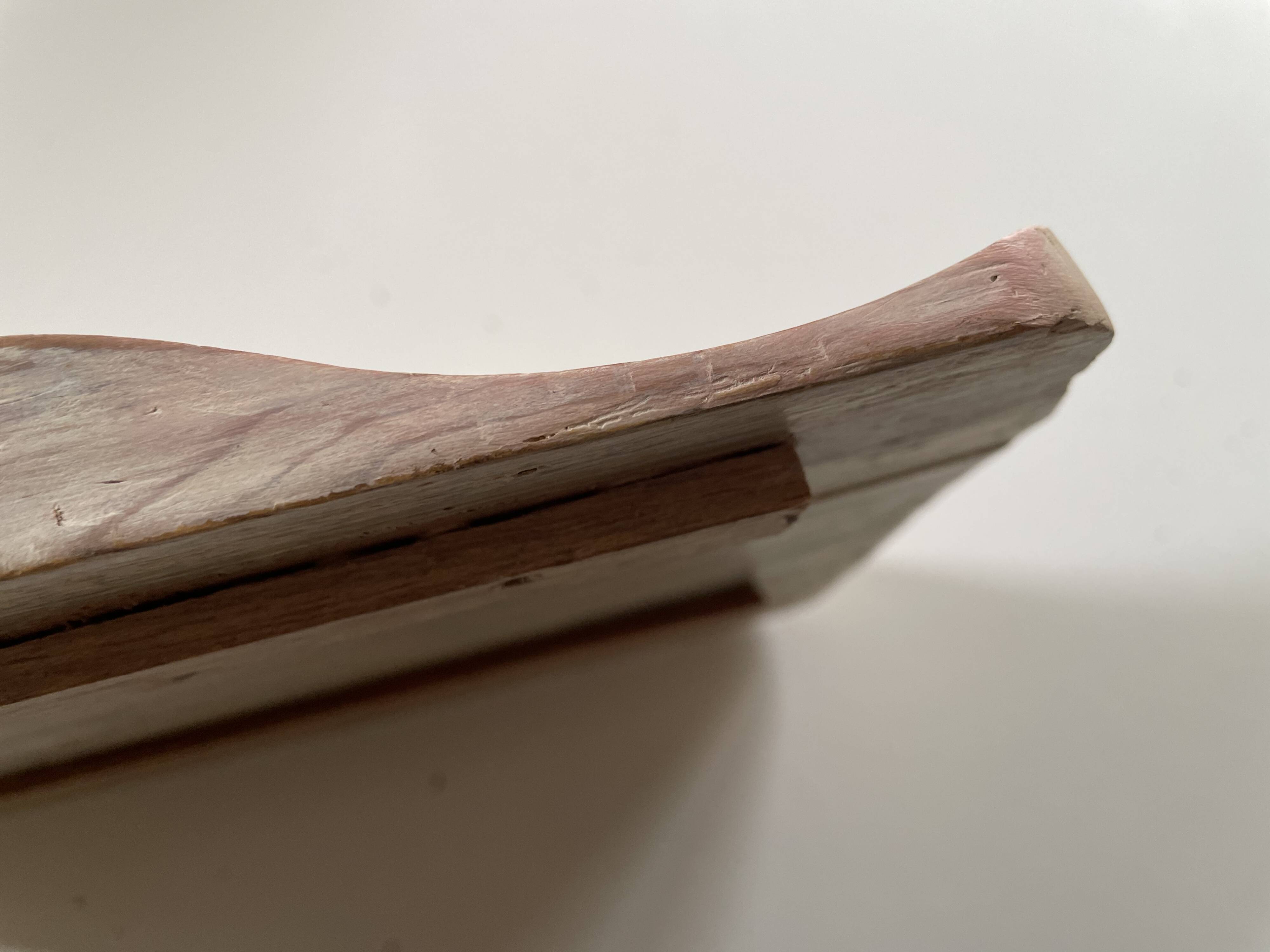 Panneau ancien en bois sculpté au décor de feuillage