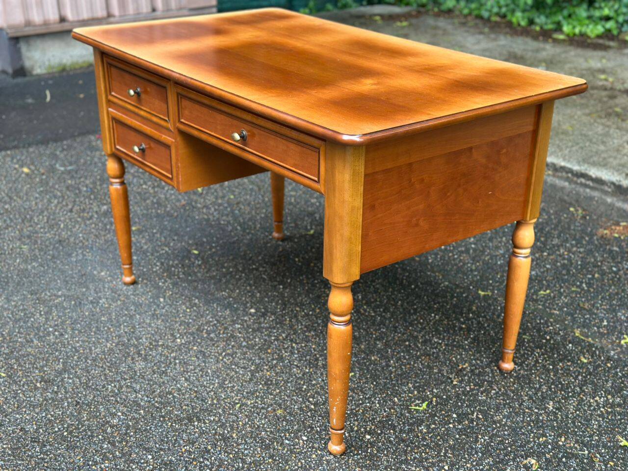 Louis Philippe desk made of wood from the 1970s.