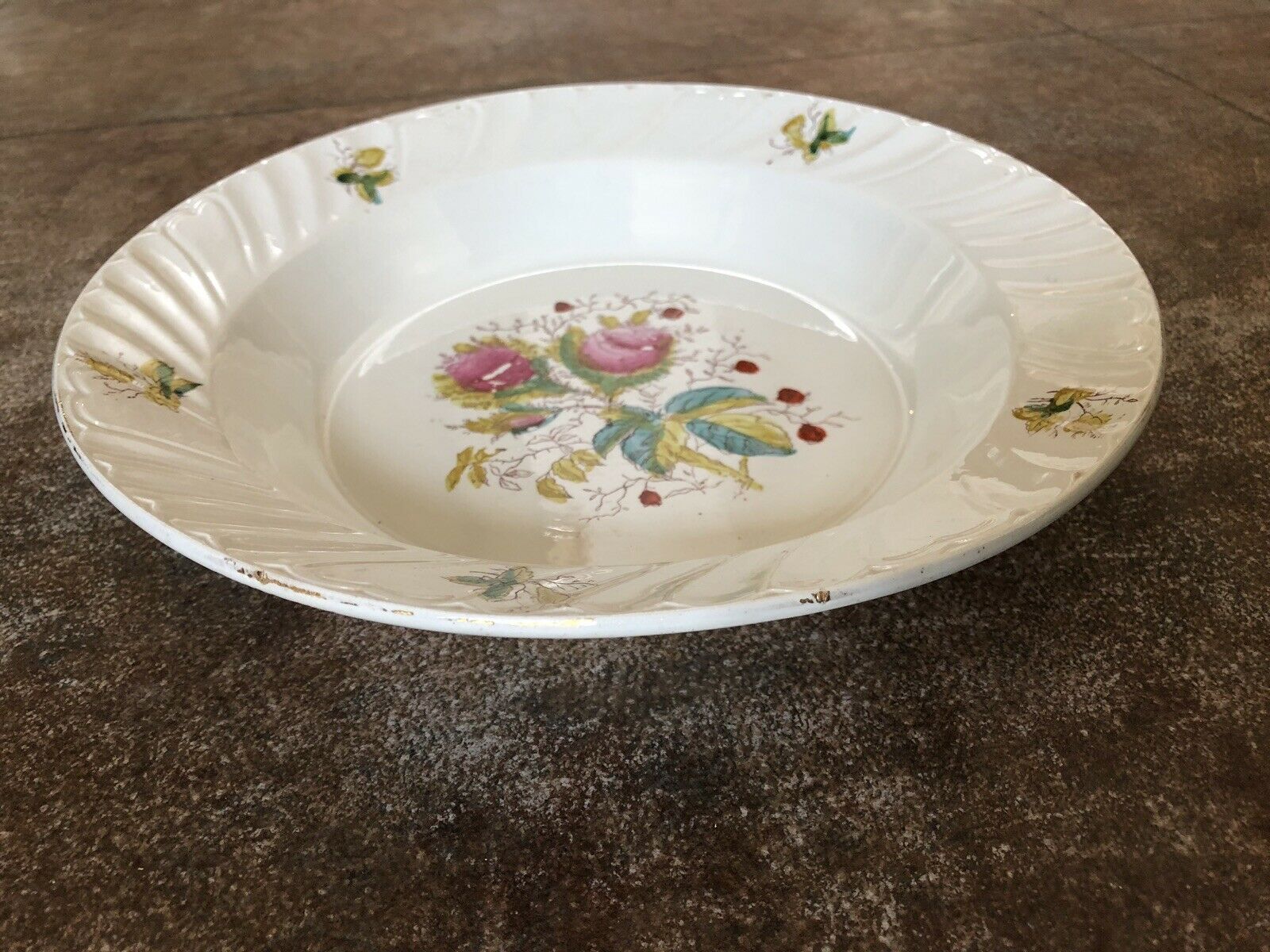 Hollow plate porcelain Saint Amand and North Hamage
