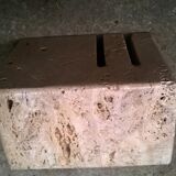 Range stylo et courrier en travertin par Cerri Nestore
