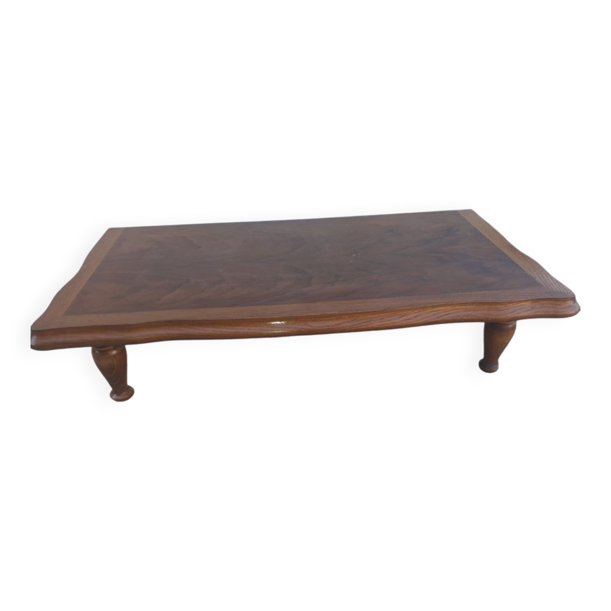 Solid wood coffee table with 4 legs