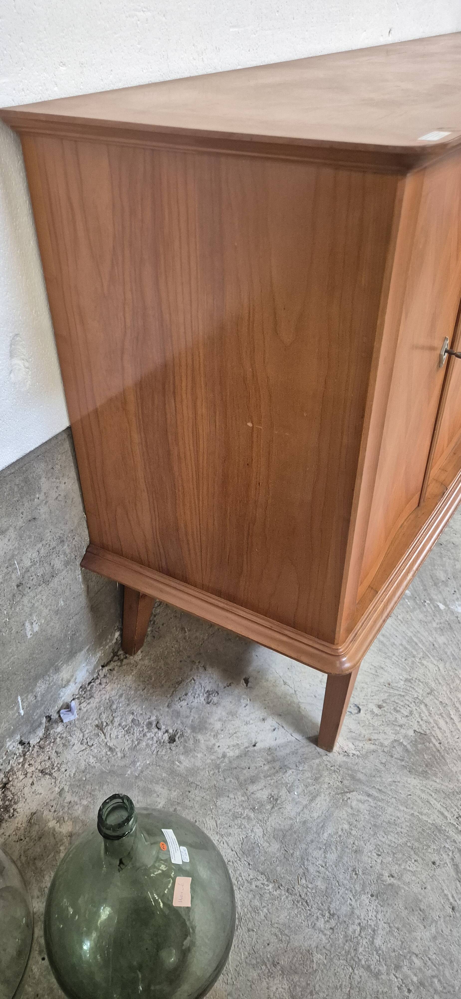 Enfilade 4 portes 1950-1960 pieds compas merisier