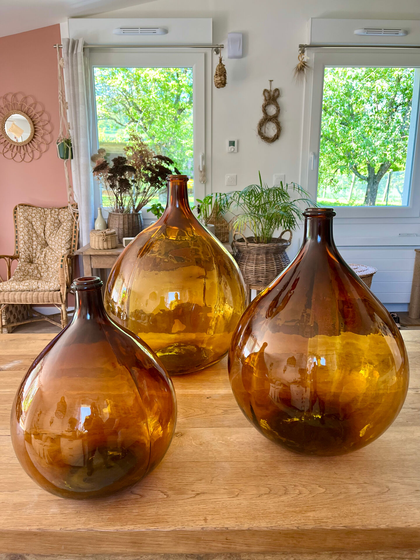 Lot de 3 dame-jeanne ambrées