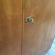 Armoire basse vintage 1960 en bois clair