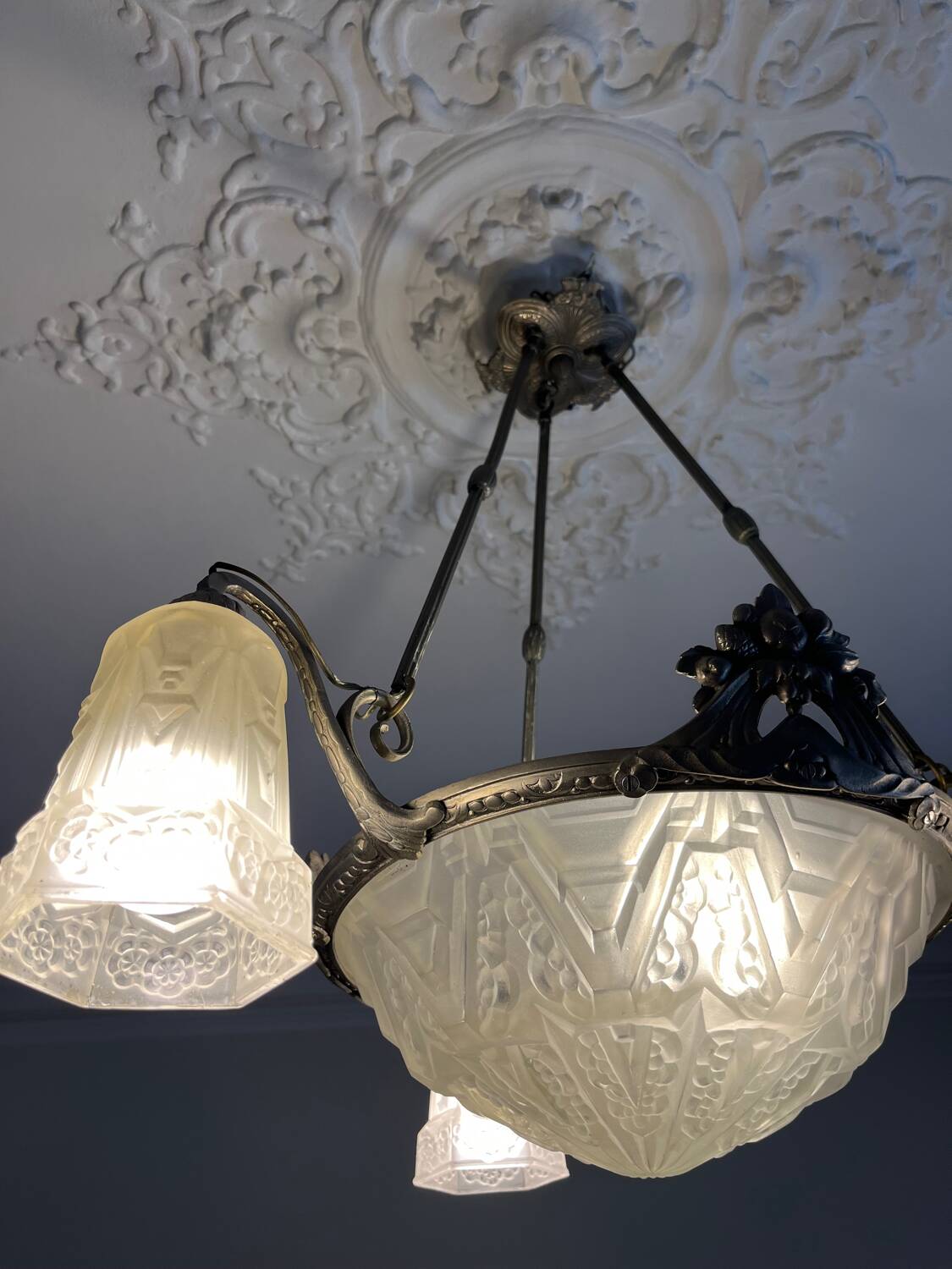 Art Deco glass foot chandelier