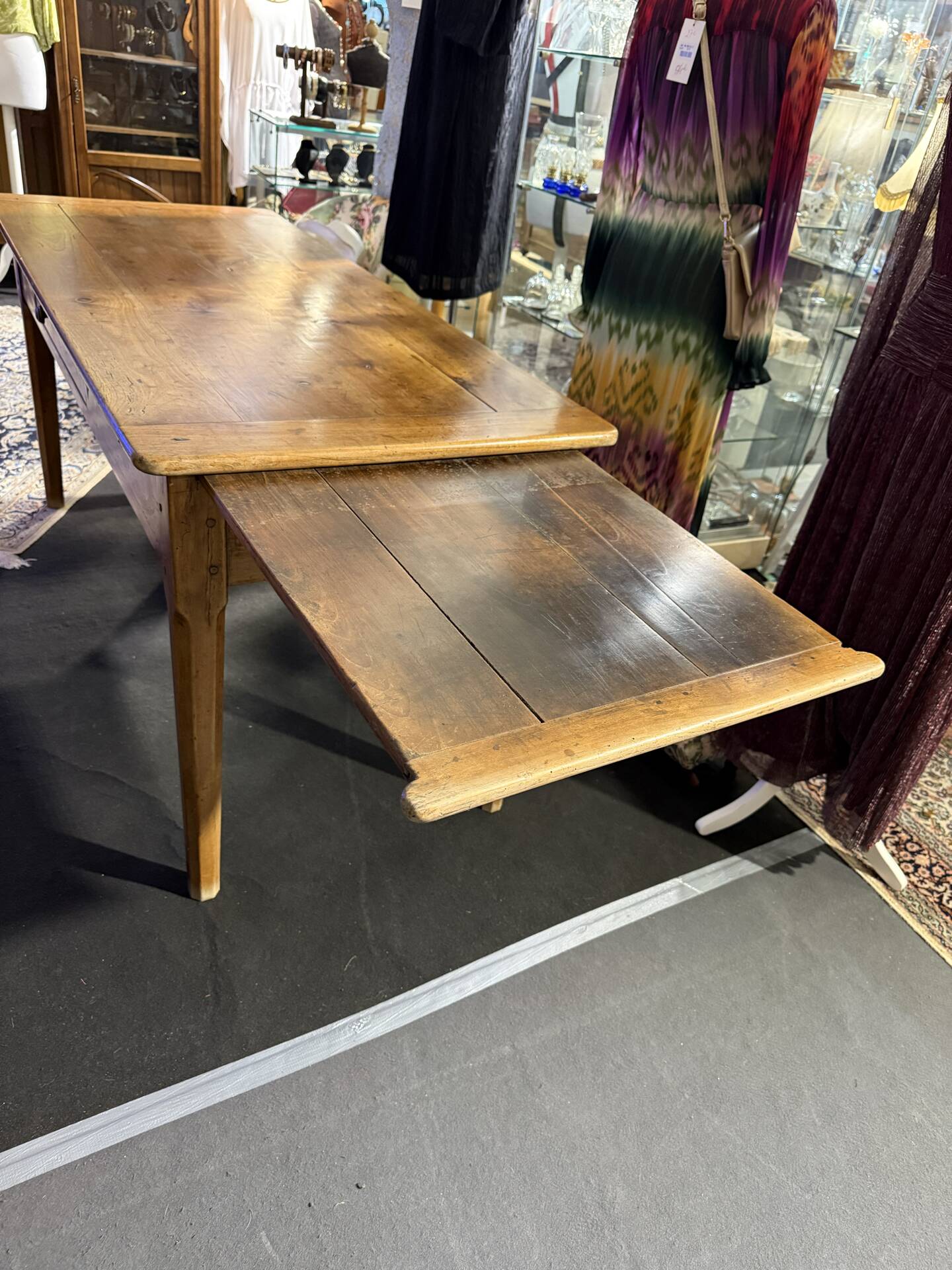 Farm table