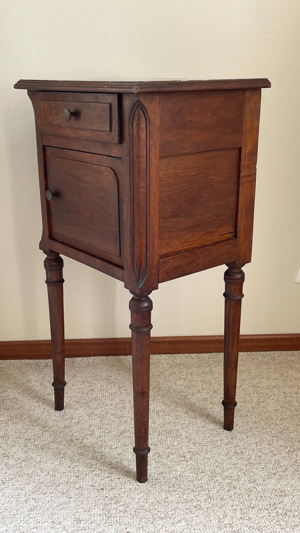Antique bedside table in wood and marble