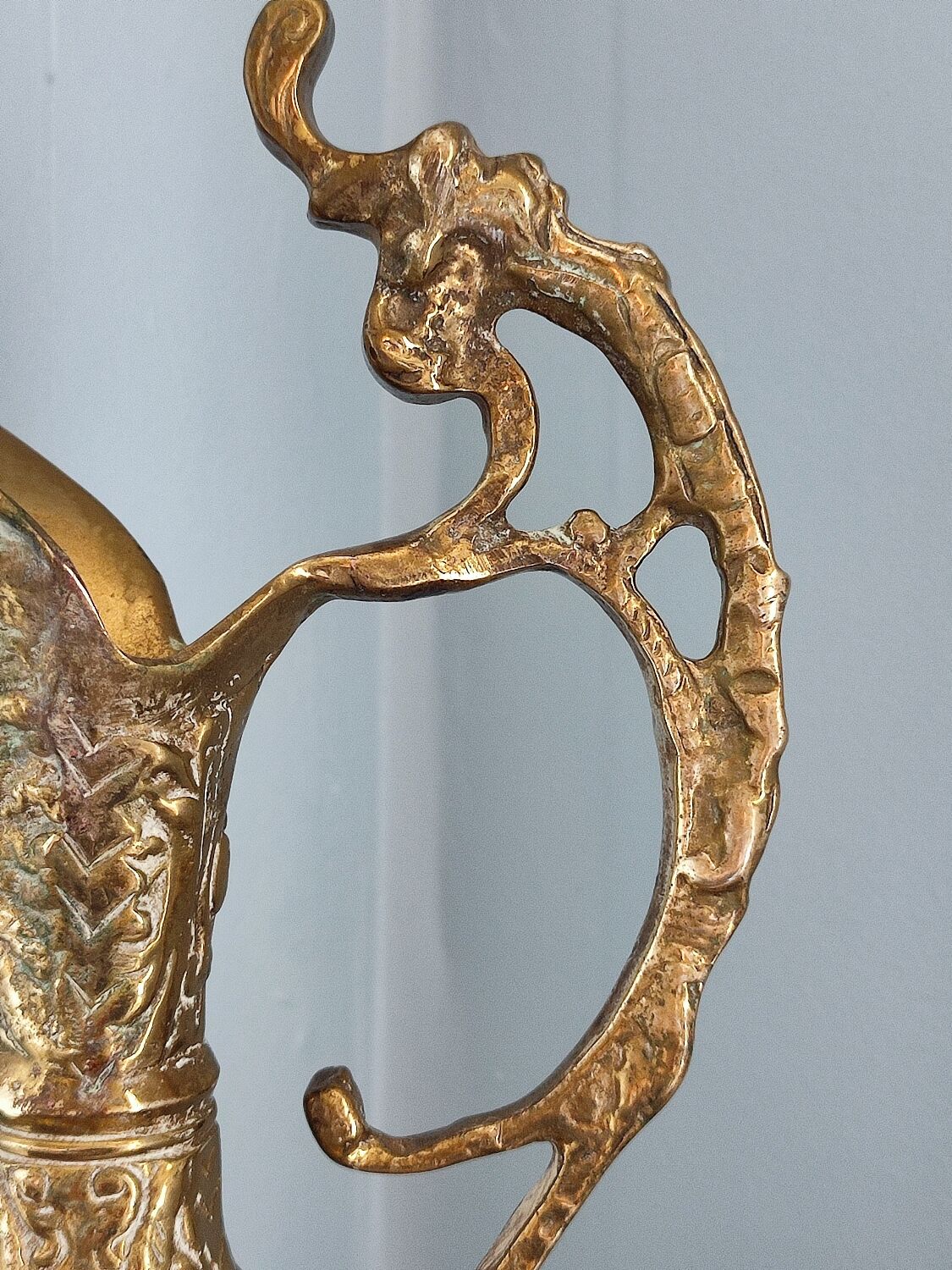 Ewer in gilded bronze