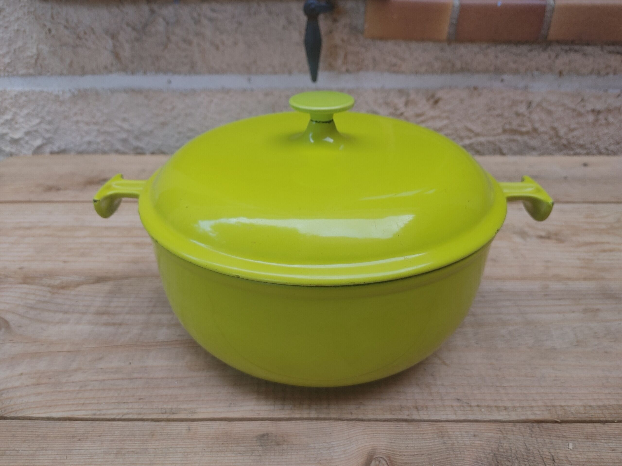 Le Creuset Cocotte in enamelled cast iron - La Mama Enzo Mari N°26