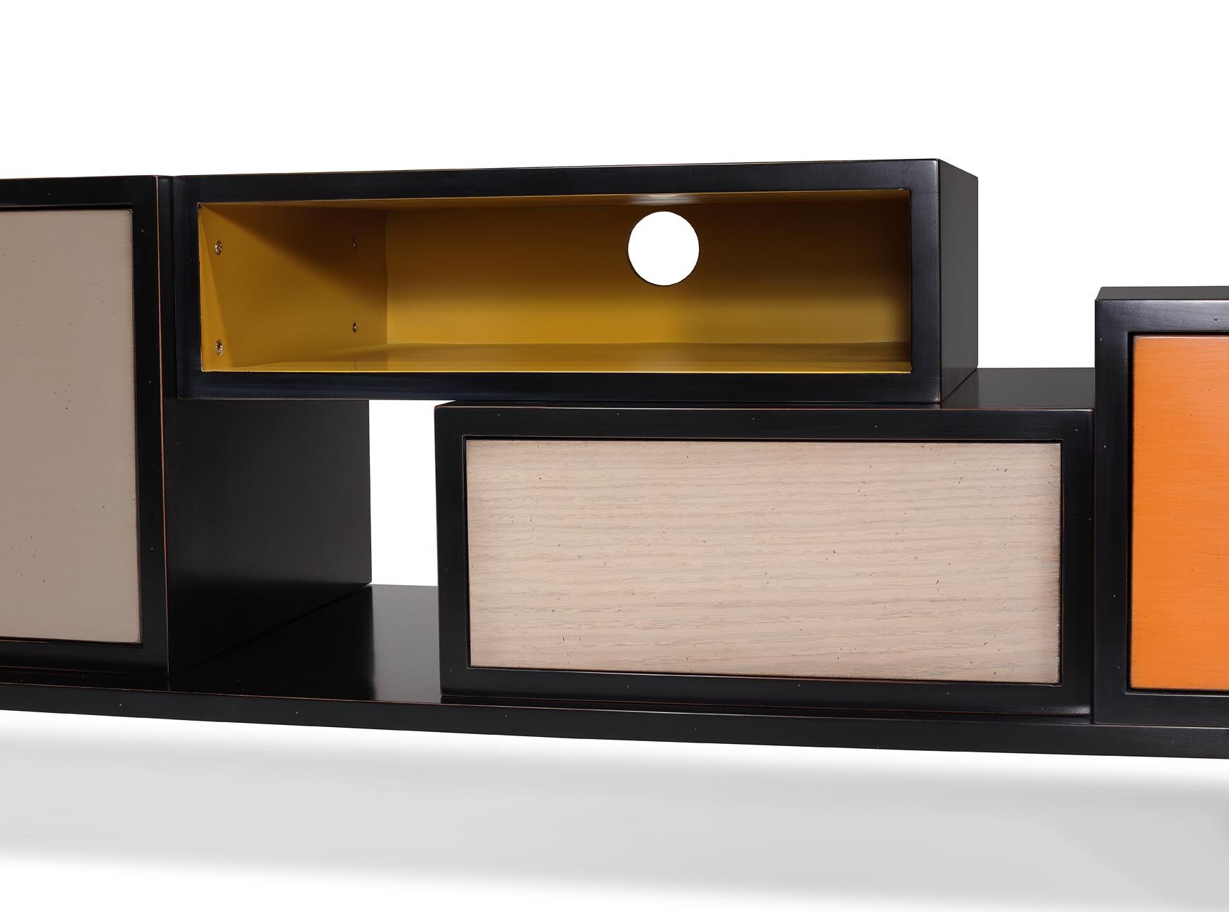 Quinconces TV furniture