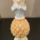 Pied de lampe ananas, bois peint à la main, années 50