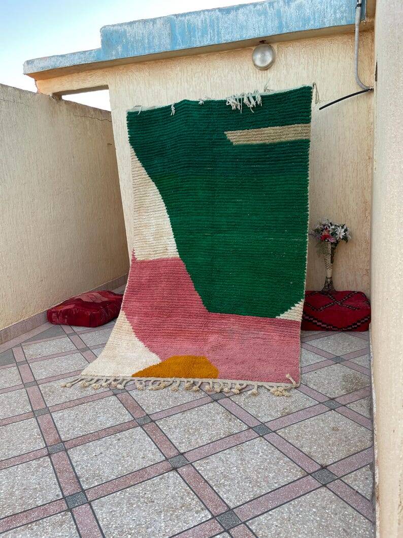 Traditional Moroccan wool rug 200cm x 300cm