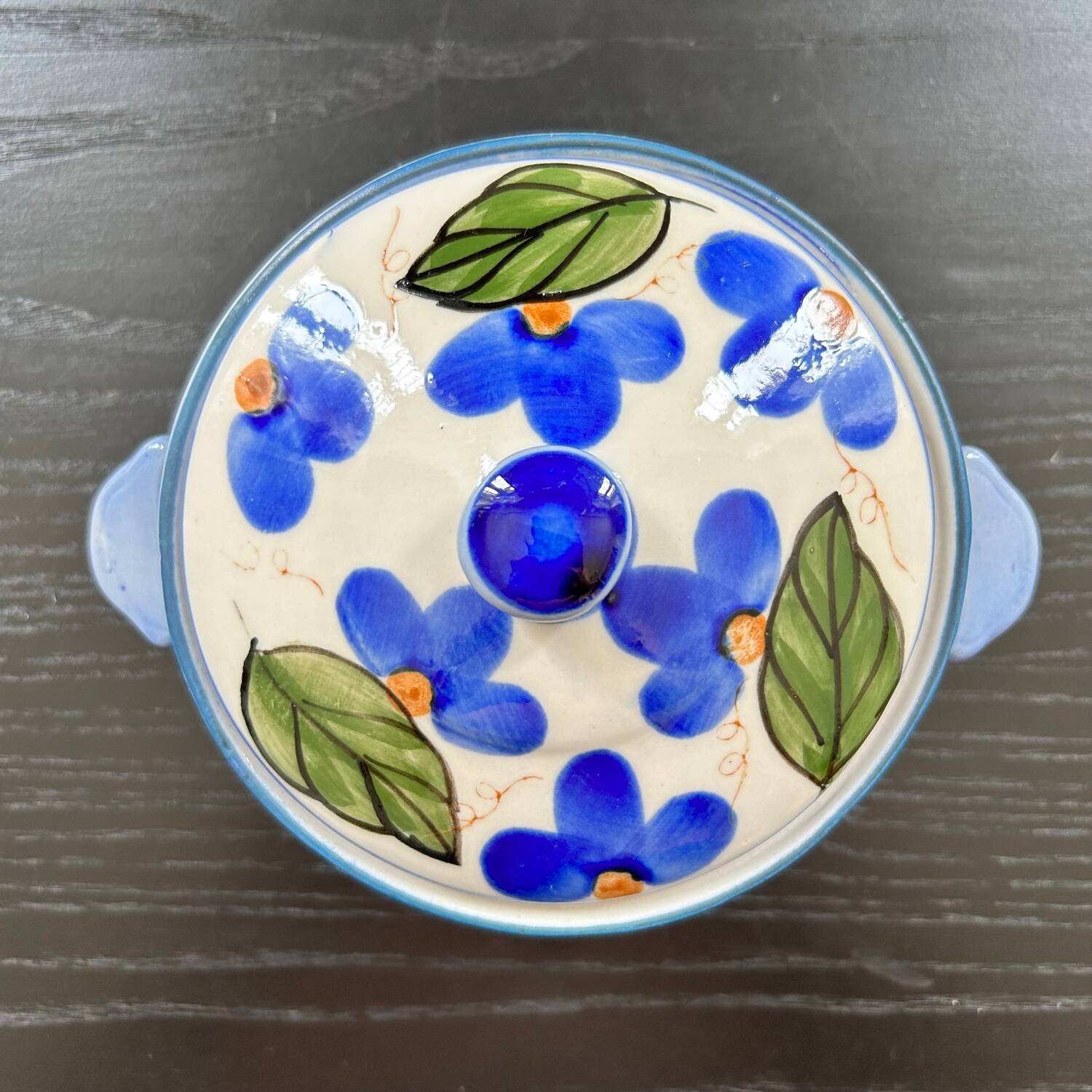 Porcelain candy dish with floral decoration