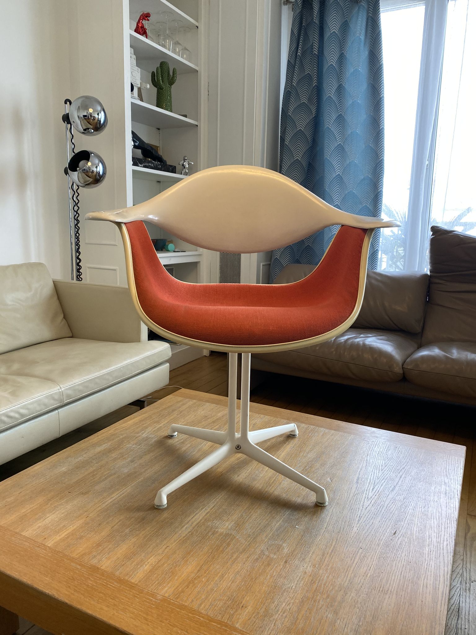 DAF Georges Nelson chair for Herman Miller. Foot la Fonda.
