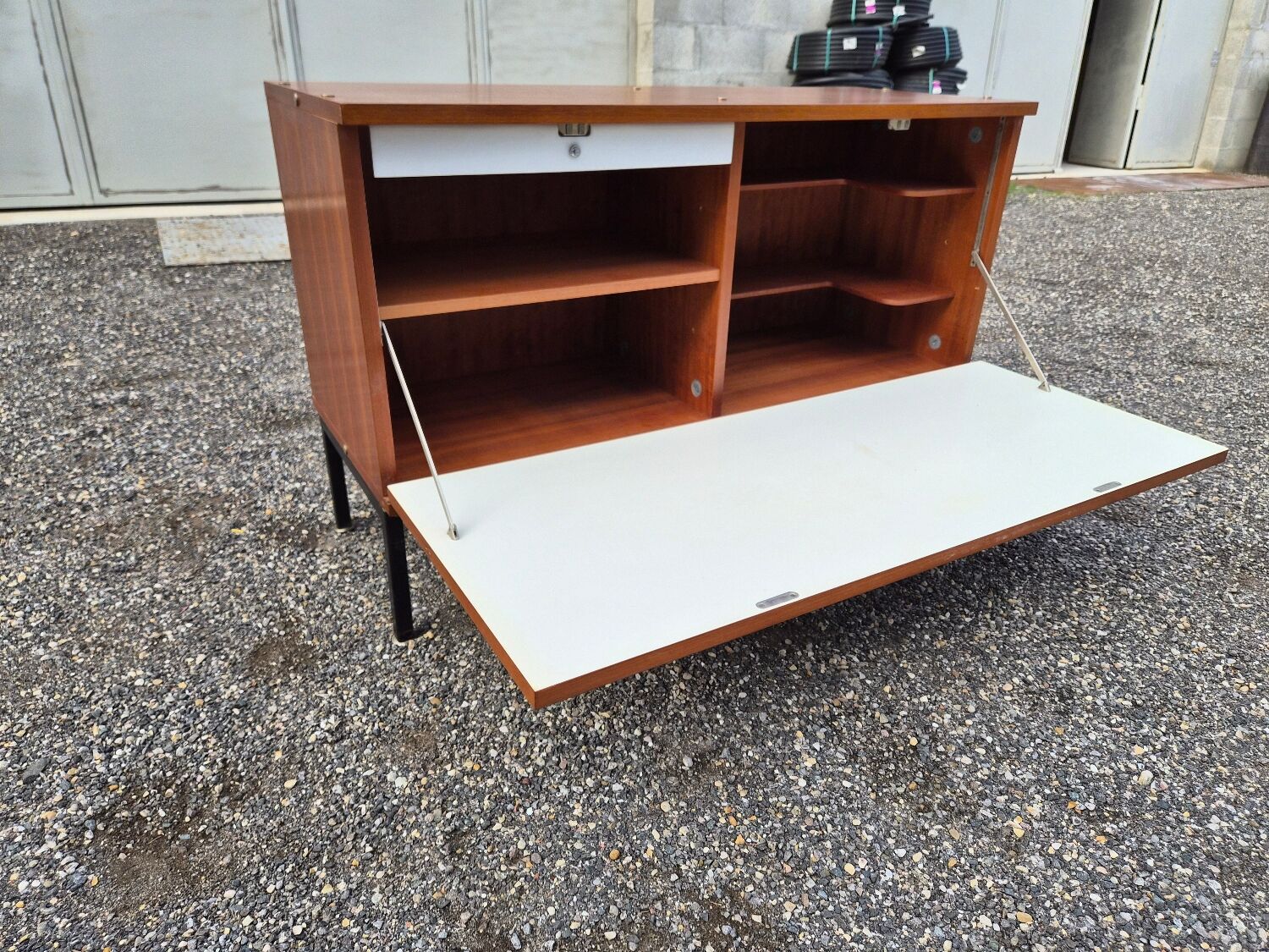 Buffet bar enfilade moderniste Paolozzi Monopoly vintage années 60