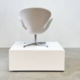 Swan chair by Arne Jacobsen for Fritz Hansen