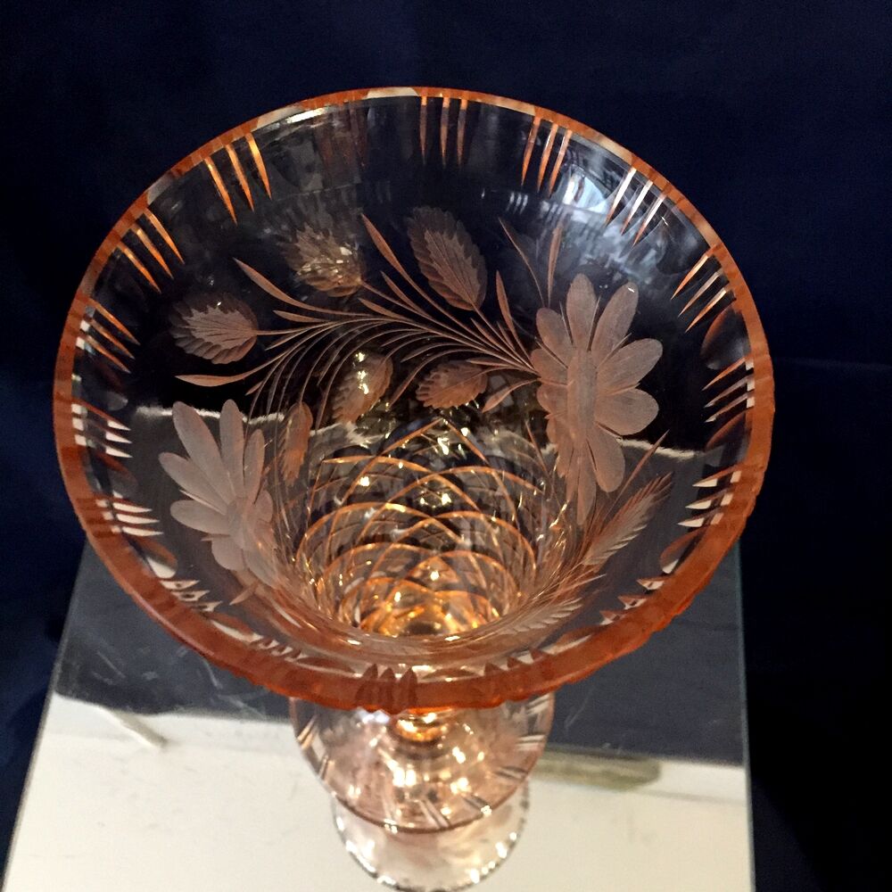 Salmon-coloured cone vase 1930 1940