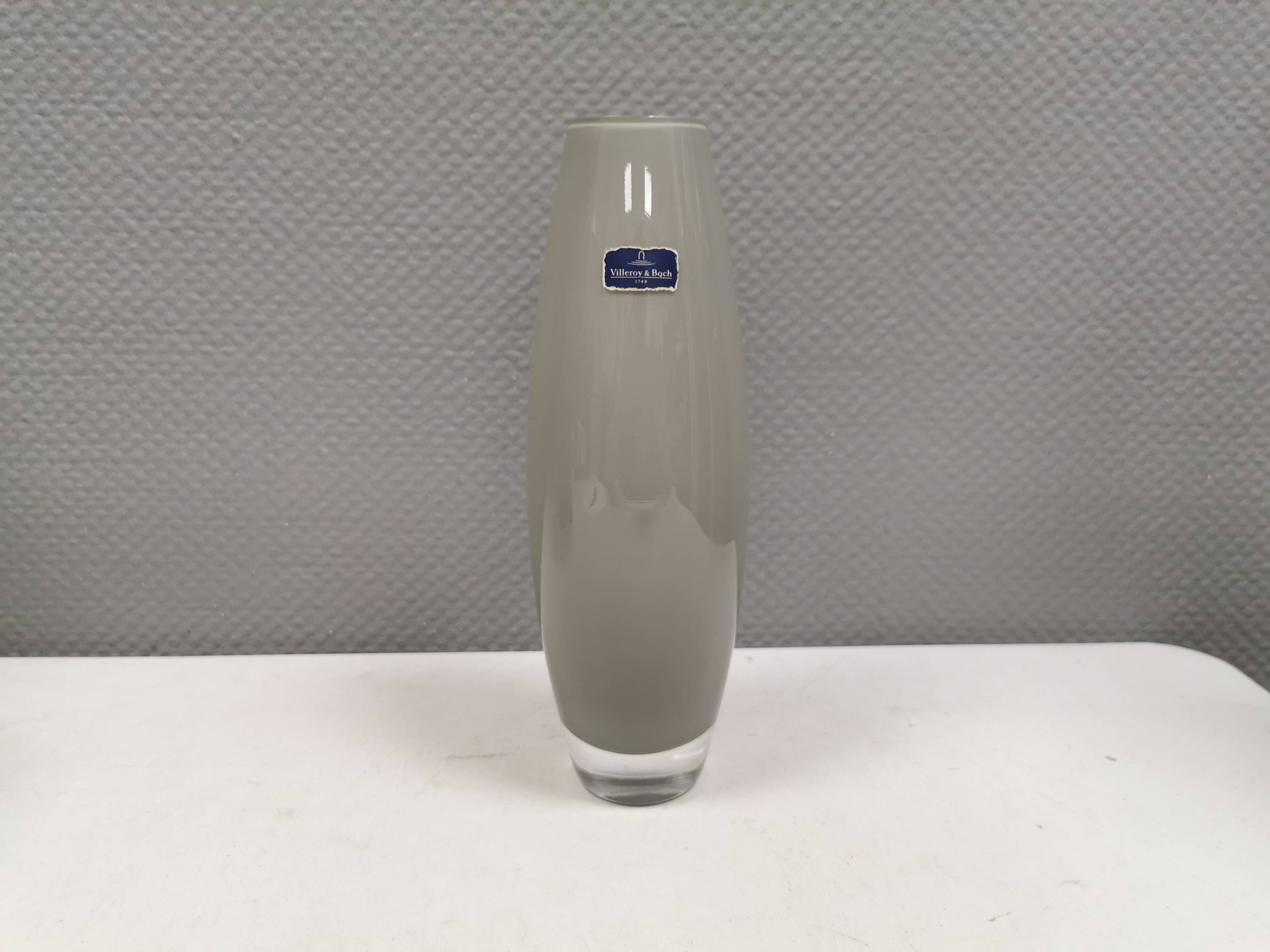 Beautiful vase from Villeroy & Boch in double-layered glass.