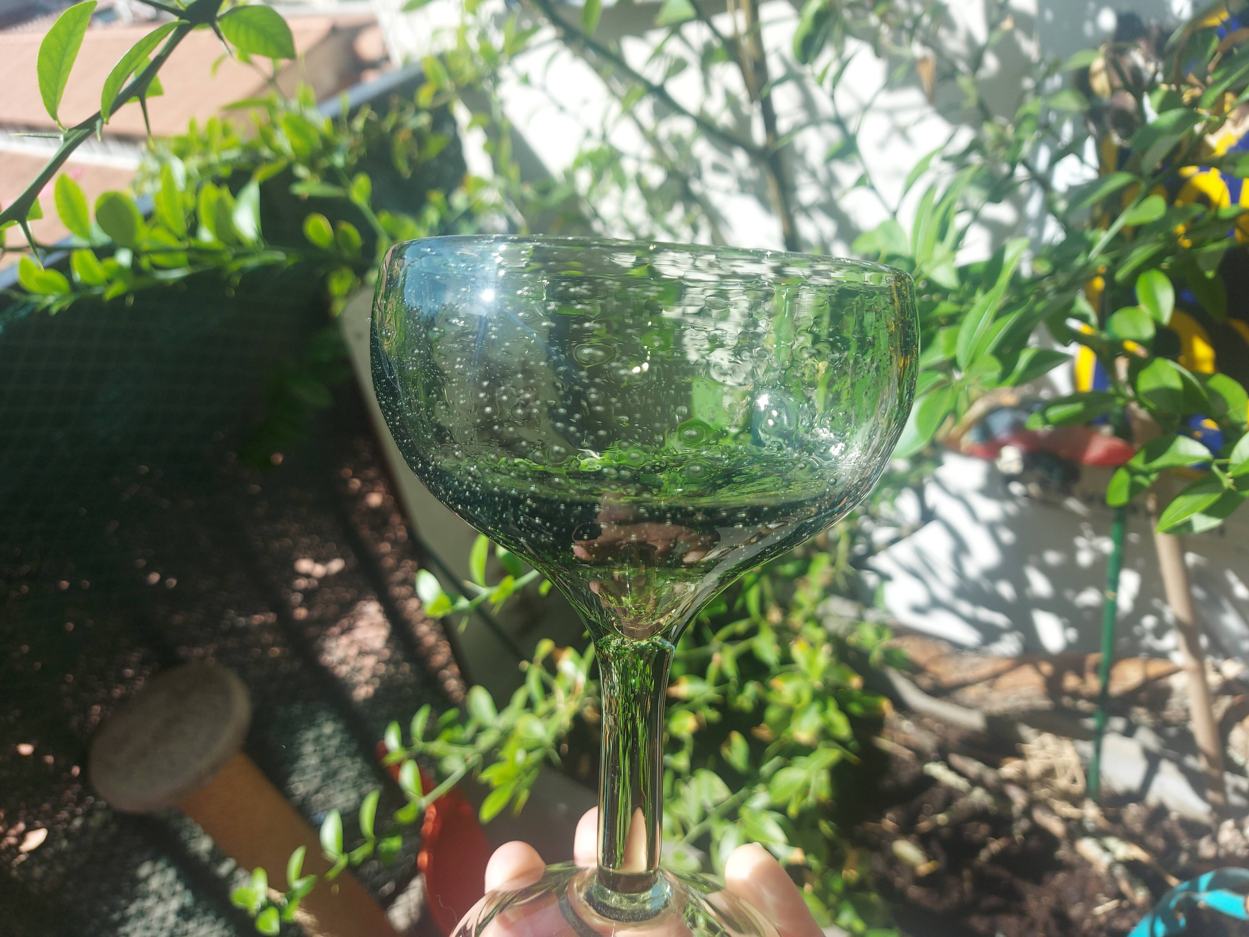 8 glasses in blown glass from Biot (cocktail, fruit cup)