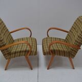 Set of two armchairs by Jaroslav Šmídek for TON, 1960s.
