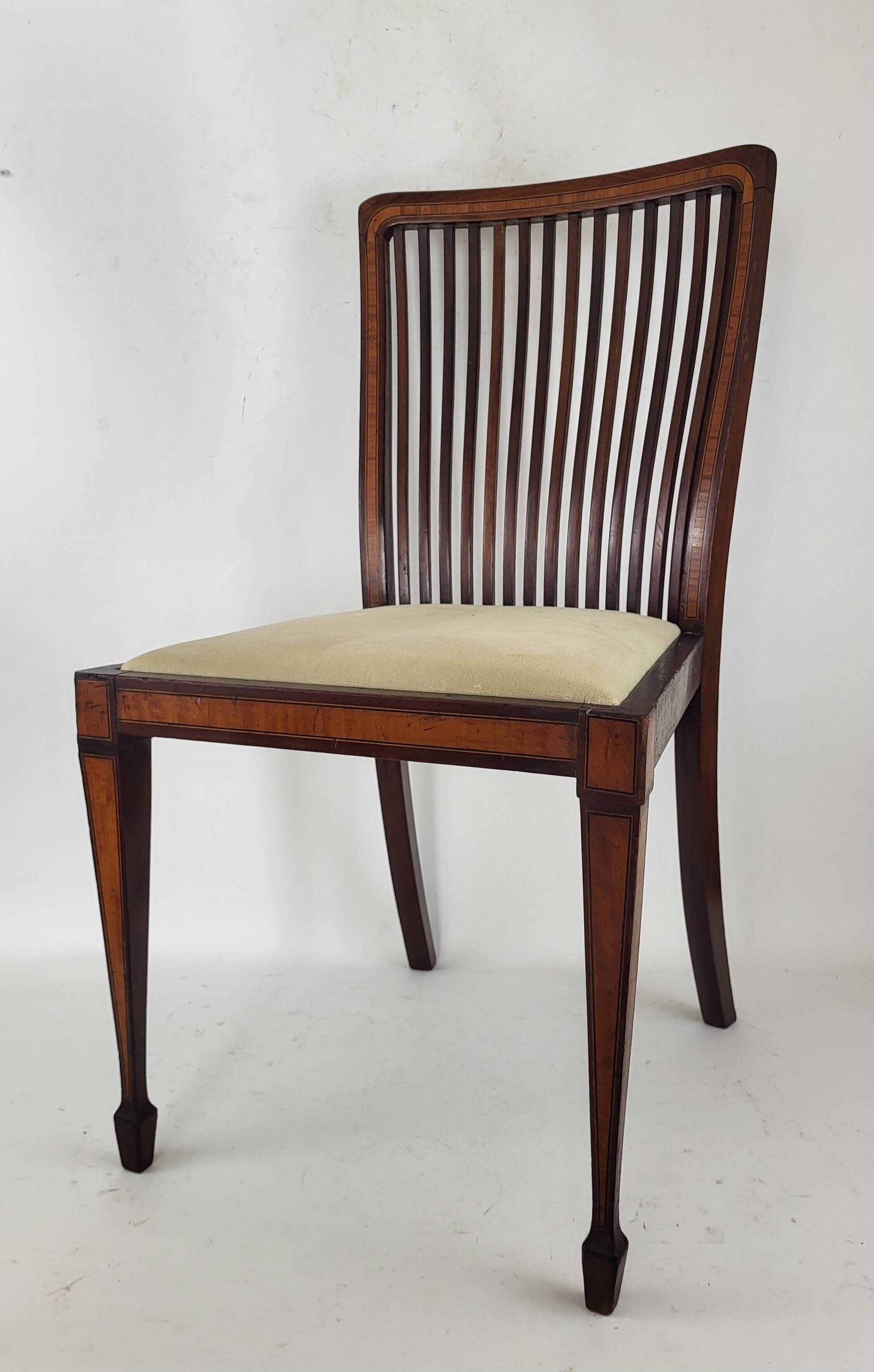 English chair with barrettes Feet "sword"